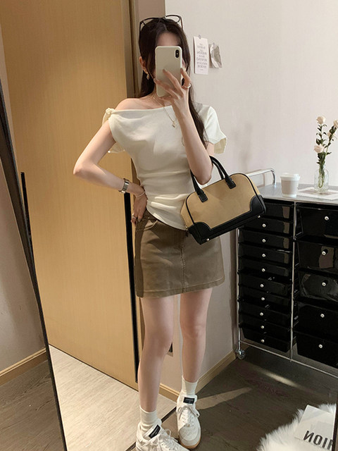 Unique Design Twisted Short-Sleeve Korean-Style Off-Shoulder T-Shirt for Women, Summer 2025 New Style, Pure and Sexy Off-Shoulder Top