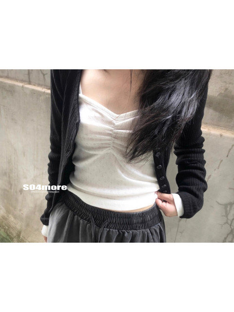 French-Style Square-Neck Long-Sleeve T-Shirt for Women, Perfect for Autumn and Winter, Stylish Design, Pleated, Slim-Fitting, Flattering Base Layer Top