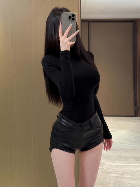 Cool and Spicy Black Half-High Collar Long-Sleeve T-Shirt for Women, Autumn and Winter Slim Fit Hot Girl Style, Slimming Base Layer Top