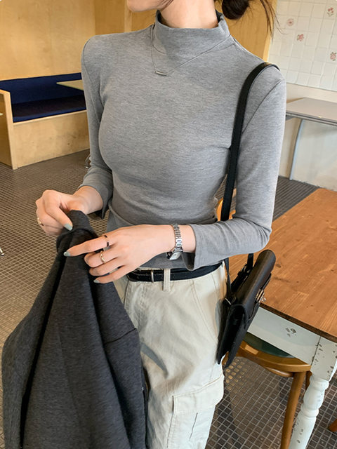 American-Style Spicy Girl Half-High Collar Long-Sleeve T-Shirt for Women, Autumn and Winter Design, Niche Tight-Fitting Inner Layer, Three-Quarter Sleeve Top