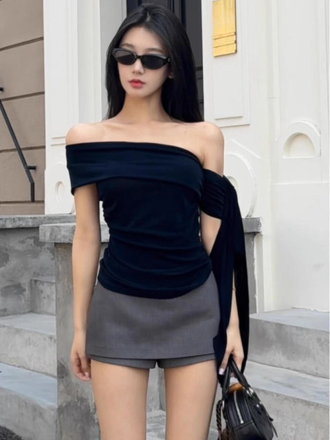 One-Shoulder Slanted Neckline T-Shirt for Women, Summer Style, Sexy and Trendy, Stylish and Age-Reducing, Strapless Tie-Up Off-Shoulder Top