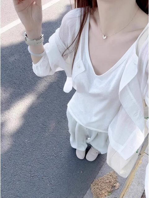 White U-Neck Snowflake Cotton and Linen Camisole for Women, Summer and Autumn, Lazy Style, Loose Casual, Slightly Sheer, Sleeveless Outerwear Top