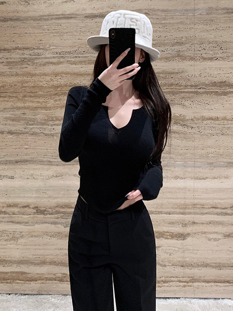 Solid Color V-Neck Long-Sleeve T-Shirt for Women, Early Autumn 2025 New Korean Style, High-End Versatile Slim-Fit Inner Layer Top