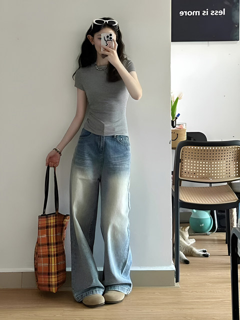 American-Style Sweet and Spicy Short Round-Neck Short-Sleeve Women's Summer Outerwear, Tight-Fitting, Figure-Flattering, Slimming Inner Top T-Shirt