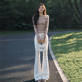 Stylish Faux Two-Piece Off-Shoulder Long-Sleeve Knit Sweater for Women, Unique and Super Flattering for Autumn and Winter, Slim-Fit Knitwear