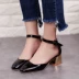 Giày cao gót Hàn Quốc phiên bản cao gót của học sinh Baotou dày với phụ nữ hoang dã 2018 sandal phong cách mới với giày công chúa mùa xuân