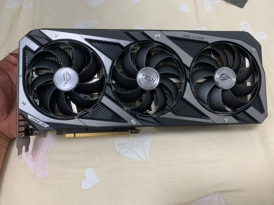 ASUS Meng bird rtx3060 12g v2 has a lock licensed light and shadow tracking chicken graphics card 9 5 new