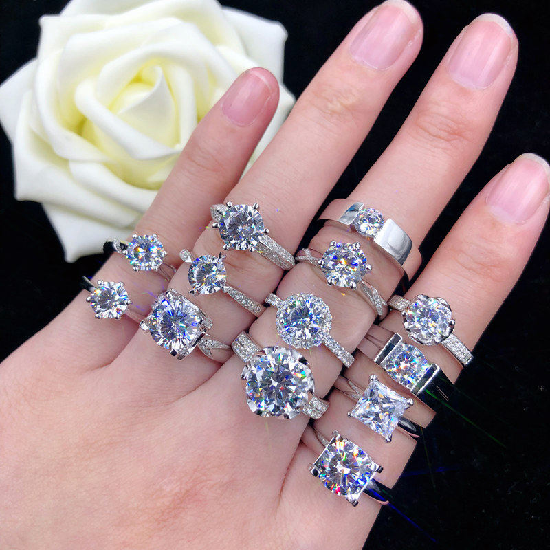 Old Fengxiang and PT950 Platinum 1 Clan diamond ring pure white gold ring female courting wedding Valentine's birthday present