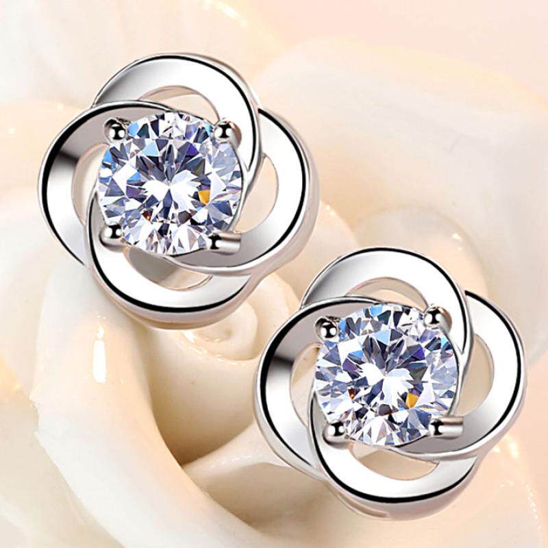 Laofeng Xiangfu Pt950 platinum four-leaf clover earrings female ear jewelry 2020 new Chinese Valentine's Day gift for girlfriend