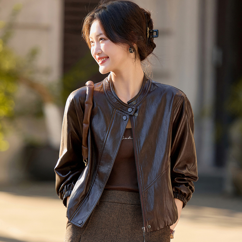 Haining Genuine Leather Stand-Collar Short Jacket for Women, 2026 Autumn Loose Fit First-Layer Sheepskin Jacket, Versatile Outerwear for Petite Sizes
