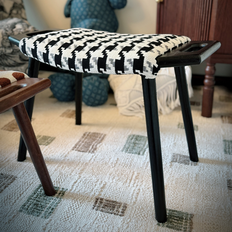 Saddle-Style Footrest French Fabric Solid Wood Dressing Table Stool Vintage Bedroom Home Makeup Stool Shoe-Changing Stool Low Stool Saddle-Style Footrest French Fabric Solid Wood Dressing Table Stool Vintage Bedroom Home Makeup Stool Shoe-Changing Stool Low Stool