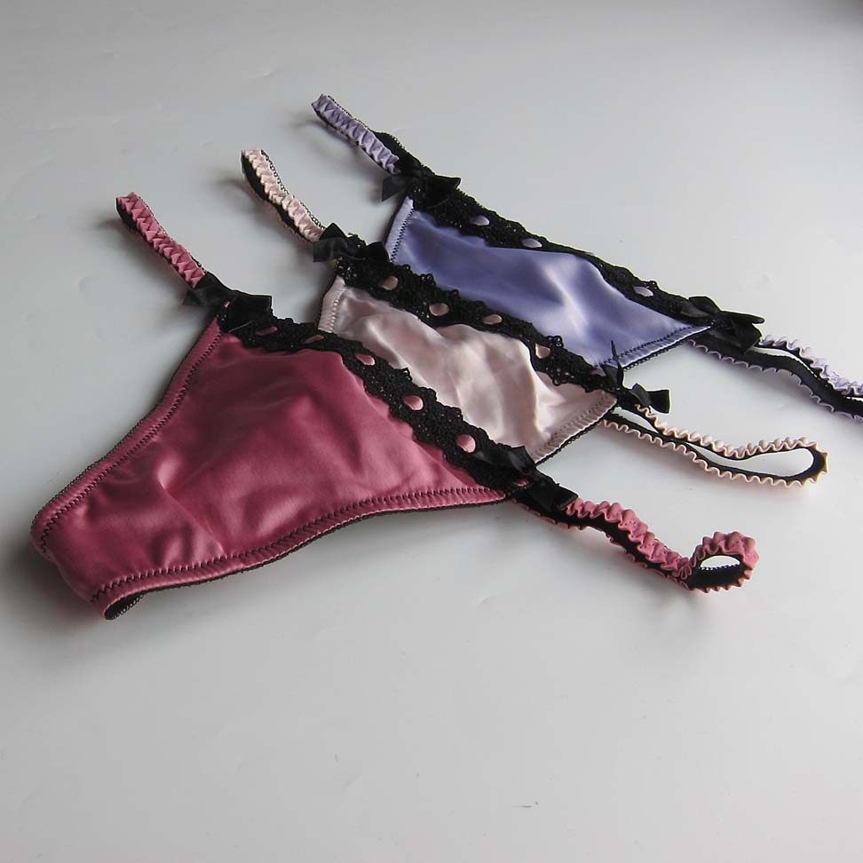 March new product foreign trade thong four-color satin lace edge sexy ladies T pants