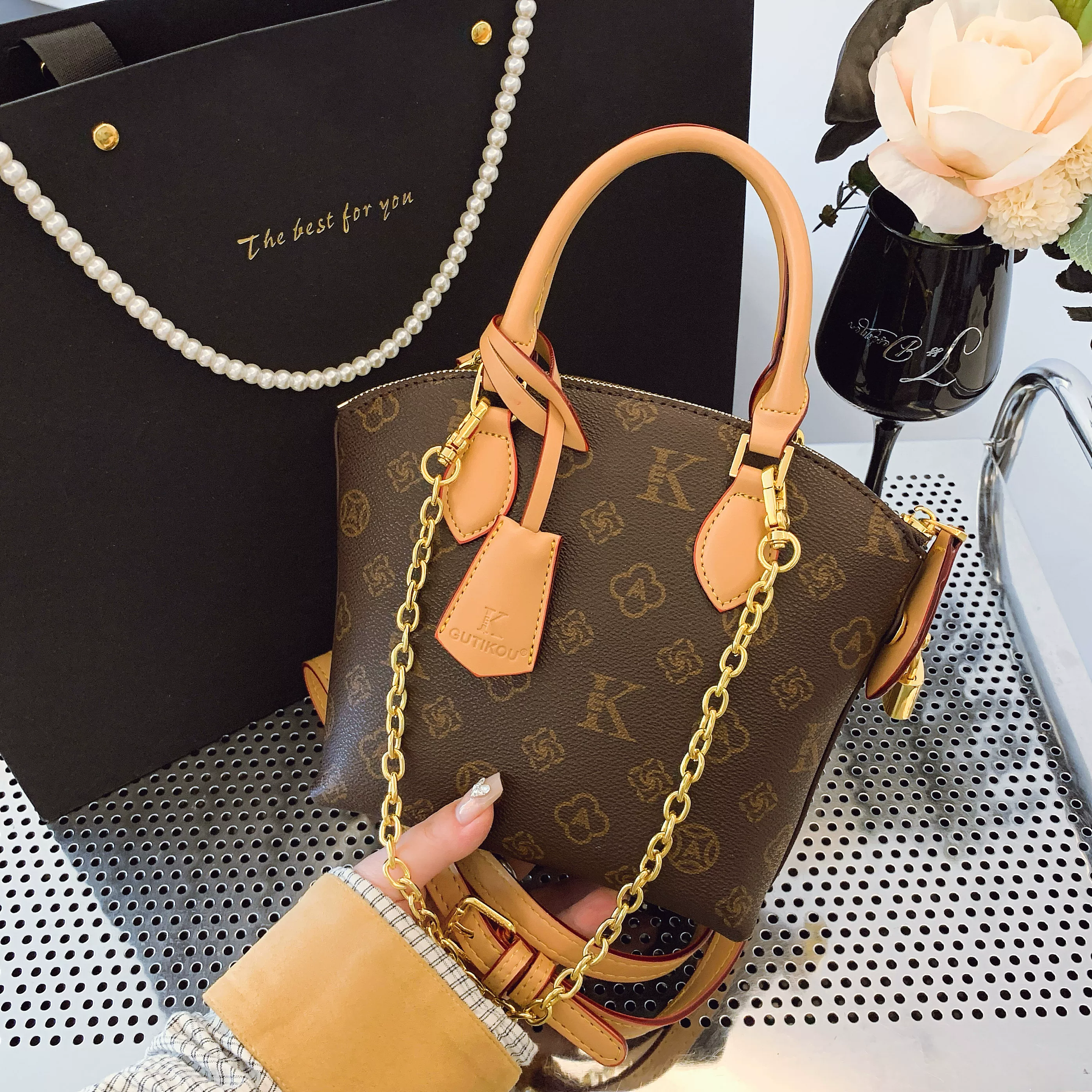 Basket, universal shoulder bag, chain bag