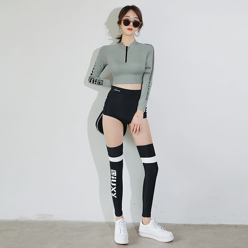 2021 new Japanese sports style long-sleeved sunscreen swimsuit two-piece belly-covering slim large-size swimsuit two-piece