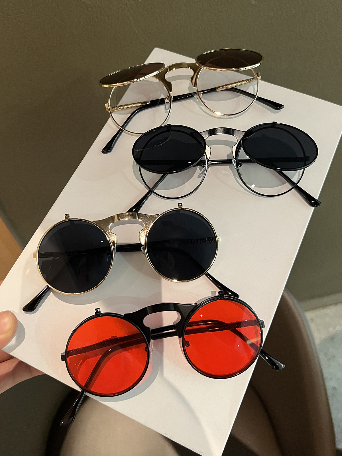 Retro Round Metal Frame Sunglasses for Men and Women, Personalized Double-Layer Flip-Up Sunglasses, Funny Concave Shape, Photo-Taking Glasses, Trendy