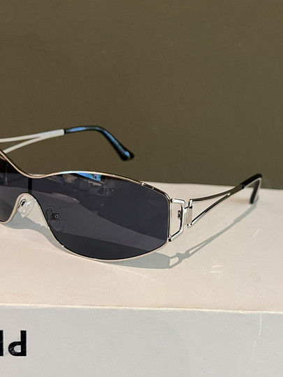 European and American personalized fashionable one-piece sunglasses Y2K sweet and cool cycling windproof sunglasses anti-UV big face slimming