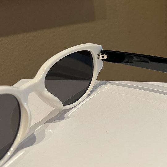 Retro cat-eye anti-UV sunglasses for women, high-end ins Internet celebrity oval versatile eye protection sunglasses for men