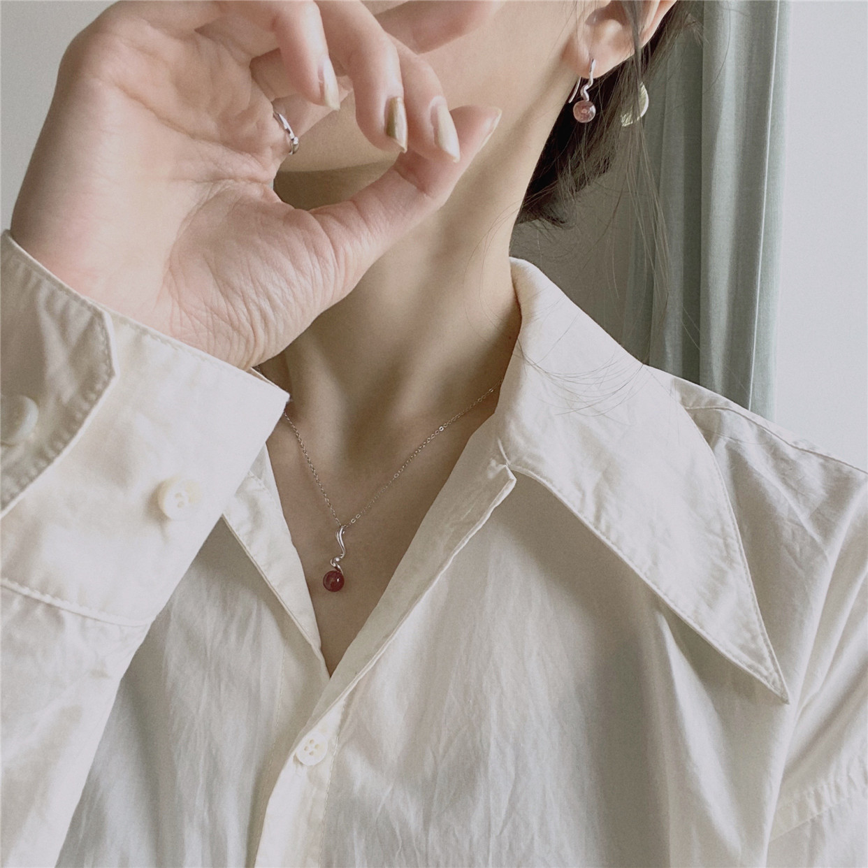 Natural strawberry crystal necklace female peach blossom pink crystal pendant sterling silver collarbone chain 2021 new fashion high-end