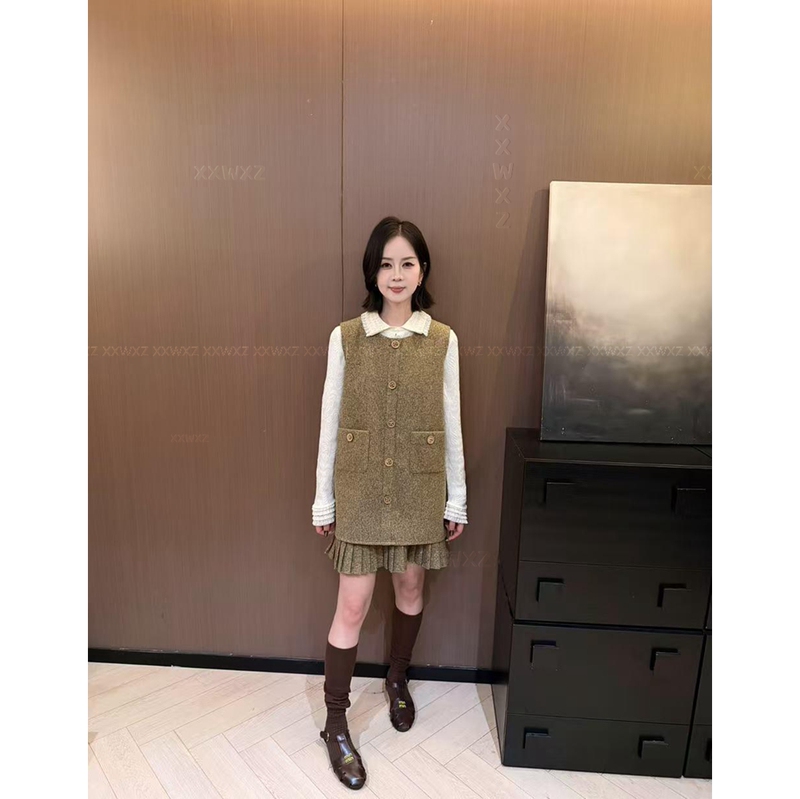 Korean Dongdaemun Autumn New Fashion Sleeveless Vest with Invisible Zipper at the Back and Pleated Hem Dress Korean Dongdaemun Autumn New Fashion Sleeveless Vest with Invisible Zipper at the Back and Pleated Hem Dress