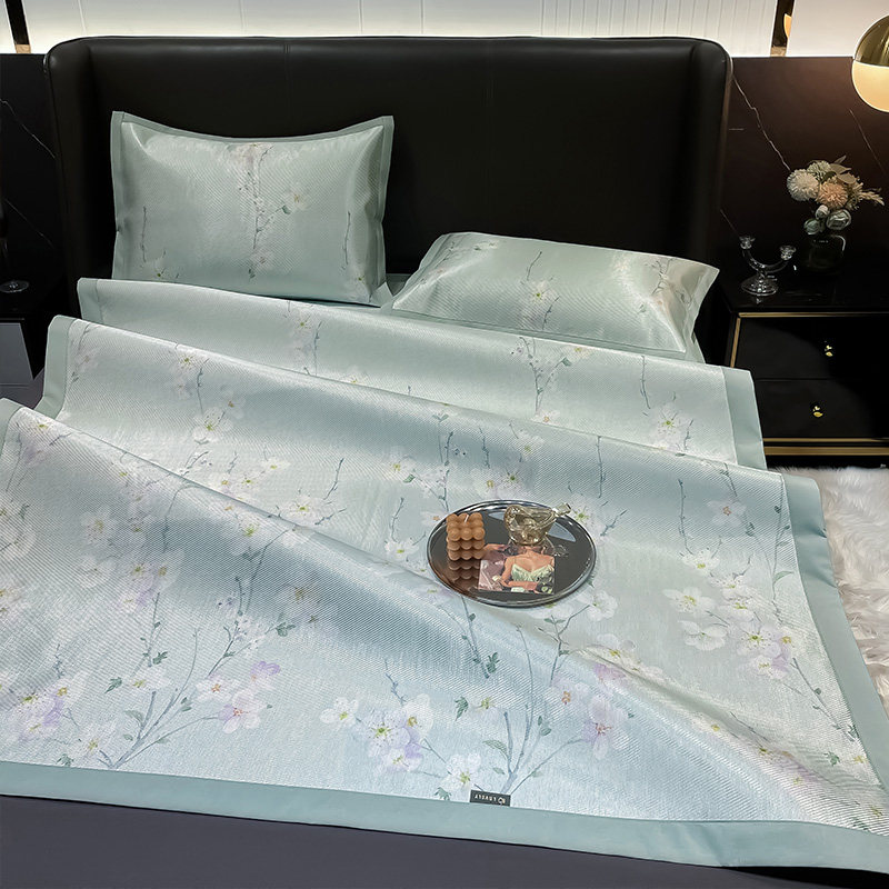 2021 Summer 2021 new high-end ice wire cool one meter two beds on the seat 1351m 5 folded 2 summer A class 1 2