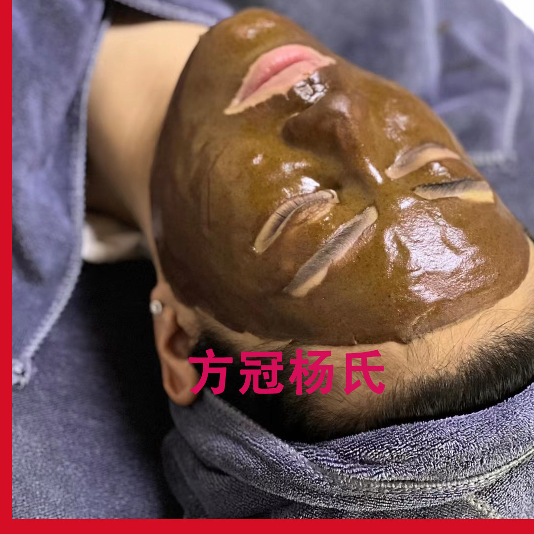 方冠宝贝实体店15年的LOGO
