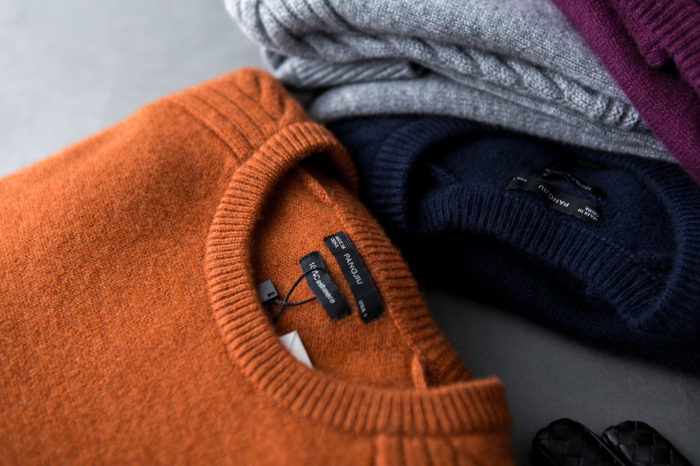 Áo len nam 100% nguyên chất cashmere cổ tròn vai dày rách đầu cỡ lớn kinh doanh áo len trẻ trung chạm đáy áo thể thao