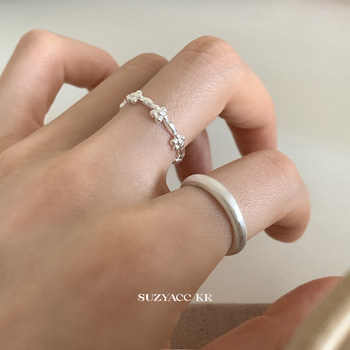 Suzyacc kr simple and versatile sterling silver small fresh flower ring brushed plain ring female niche design index finger ring