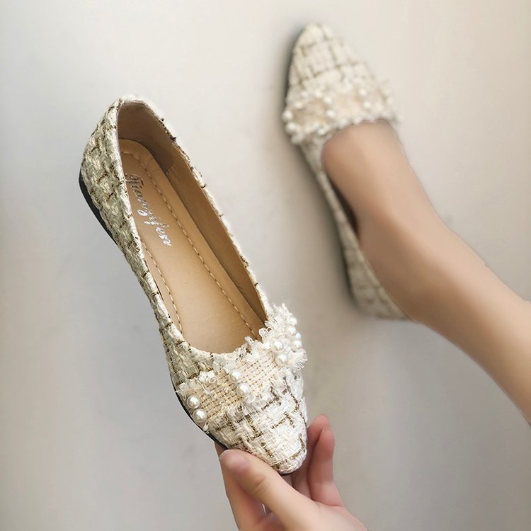 Single shoes women's flat bottom 2020 summer all-match Korean version beaded fairy gentle shoes grandma shoes net red small fragrance shoes