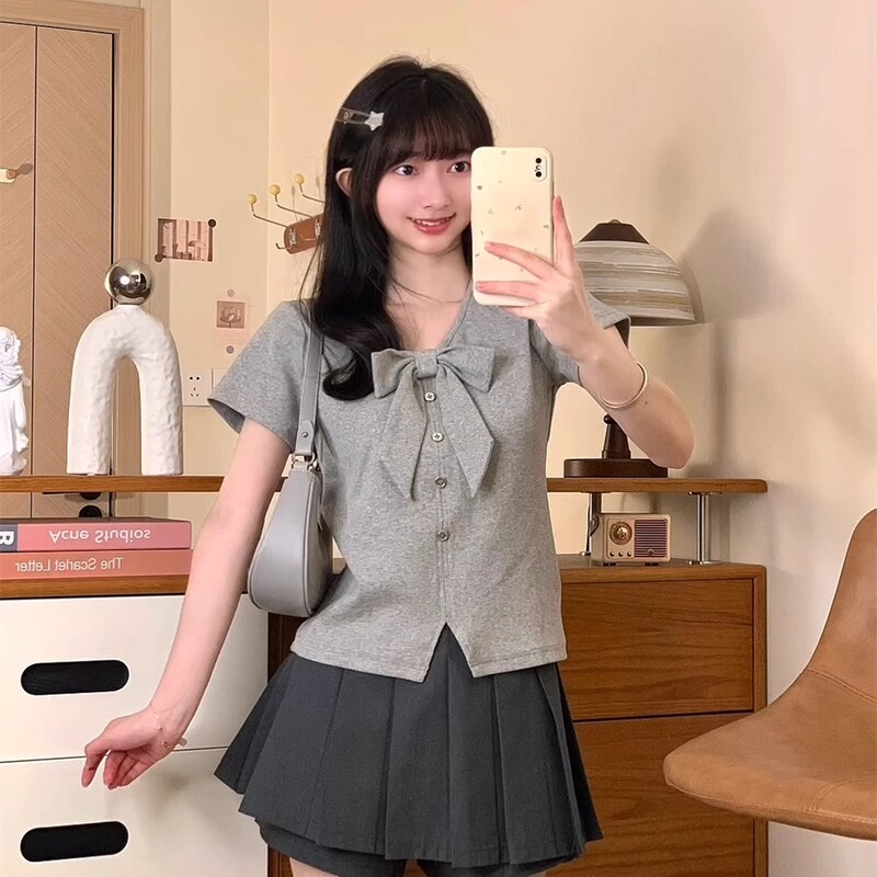 French-Style Three-Dimensional Bow Short-Sleeve Women's Korean-Style Button V-Neck Regular Shoulder T-Shirt with Slit Hem Slim-Fit Short Top