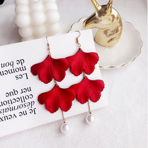 Japanese and Korean personality exaggerated long red petal earrings Joker ginkgo leaf earrings show face thin Tide people earrings female