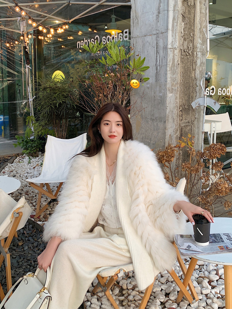 2021 Autumn Winter New Car Strips Fur Fur Coats Young Imitation Fox Fur Weave lean and slimmer and less woolen sweater