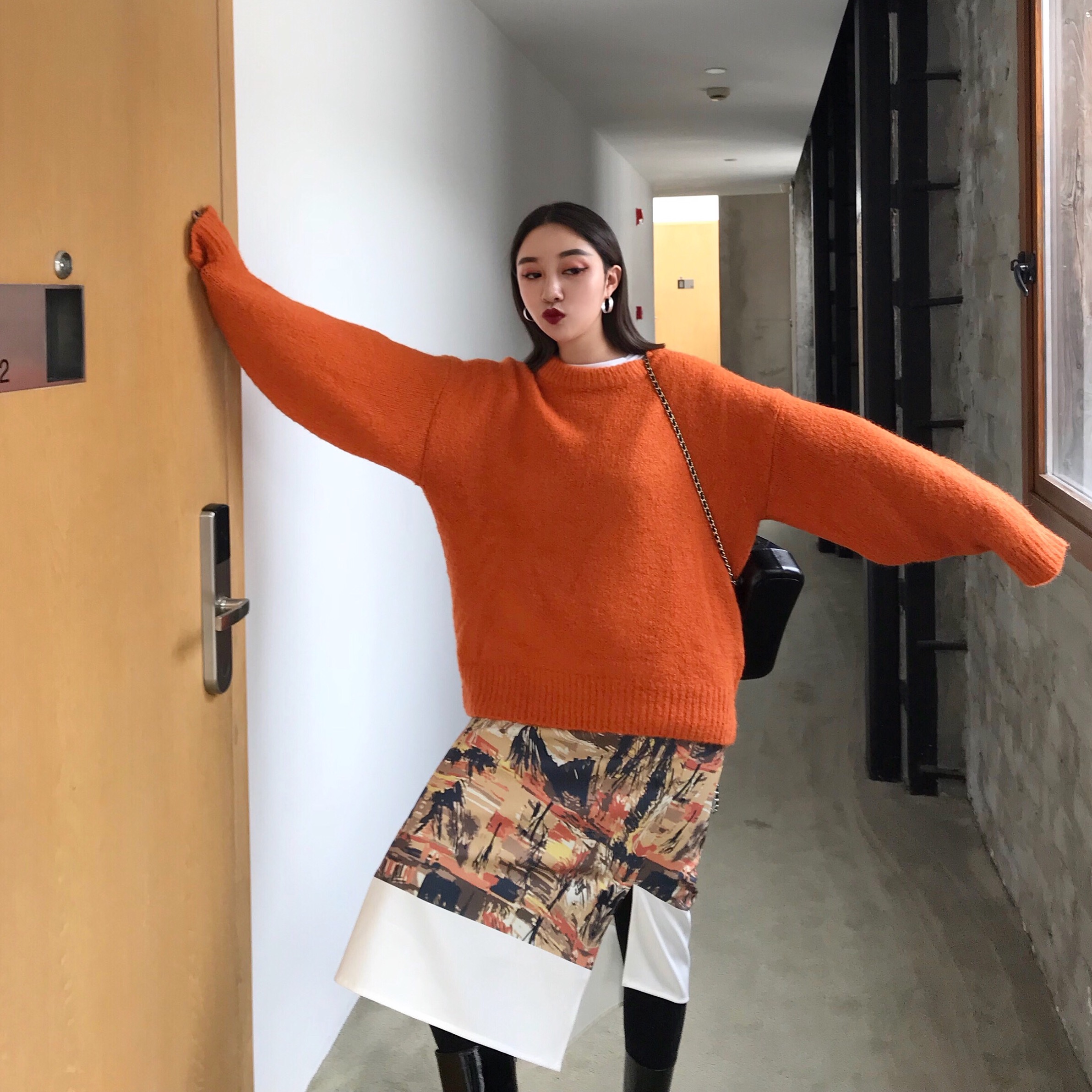 Keiko s sành điệu đế rắn màu lỏng phiên bản Hàn Quốc của áo len cổ tròn hoang dã mùa đông nữ áo kiểu trung niên u50