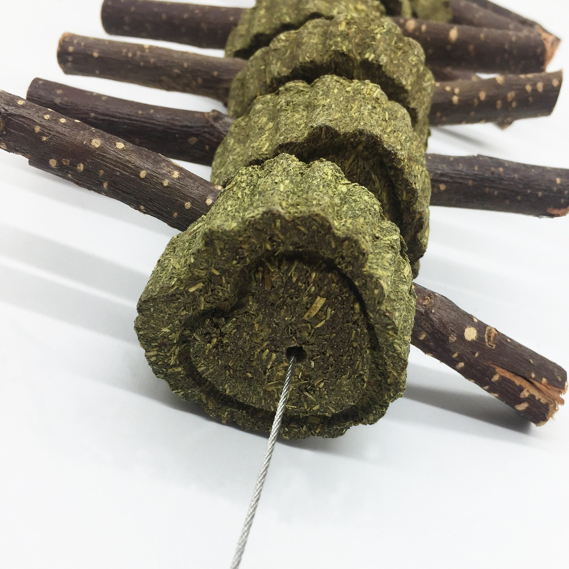 Rabbit molar string grass cake string apple branch grass cake bite string molar snacks pet teeth grinding supplies