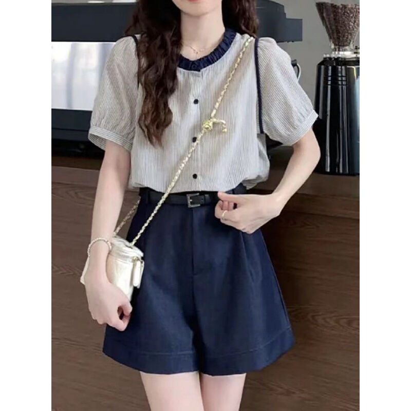 Striped Round Neck Shirt for Women, Short-Sleeved Summer Women's Fashion, Preppy Style Inner Layering Shirt, Top with a High-End Feel Striped Round Neck Shirt for Women, Short-Sleeved Summer Women's Fashion, Preppy Style Inner Layering Shirt, Top with a High-End Feel