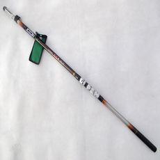 Передает полюсе 战魂中通竿矶杆3.8米 内走线 质量好 断号处理