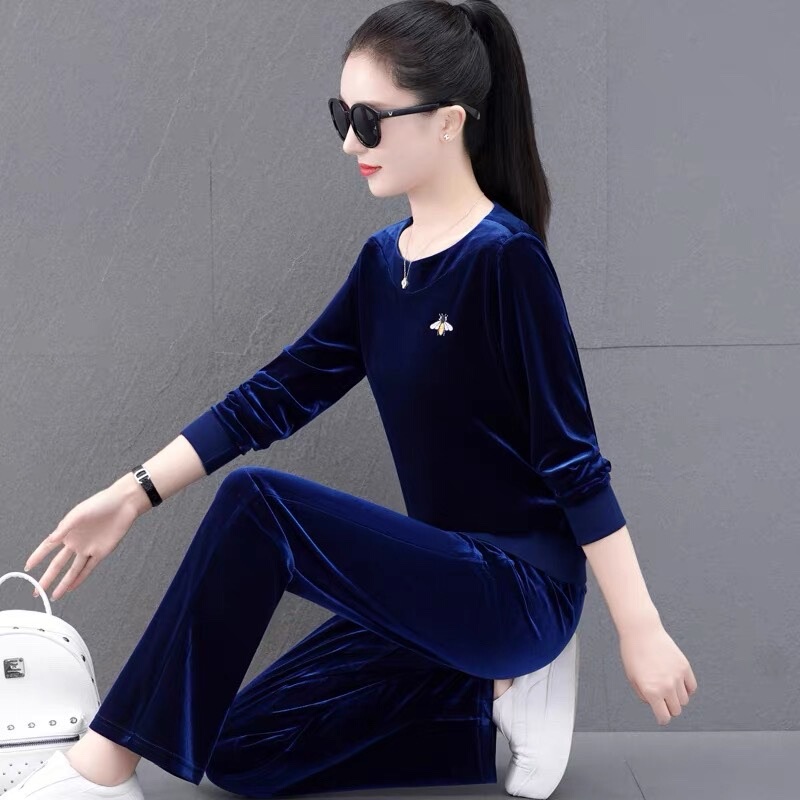 Velvet Suit for Women, Spring and Autumn 2024 New Style, Round Neck, Large Size, Loose, Age-Reducing Sportswear, Wide-Leg Pants Two-Piece Set