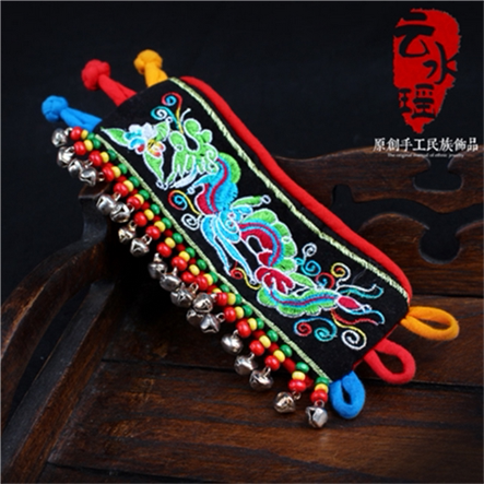 Retro bracelet Chinese special colour tourism supplies with bell hand condensed handmade cloth art ethnic wind new Yunnan cotton