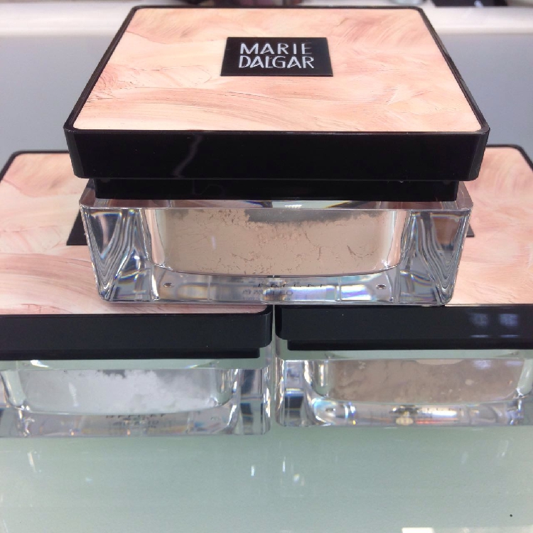 Marie Dijia without sensation master make light soft honey powder make bright white oil control