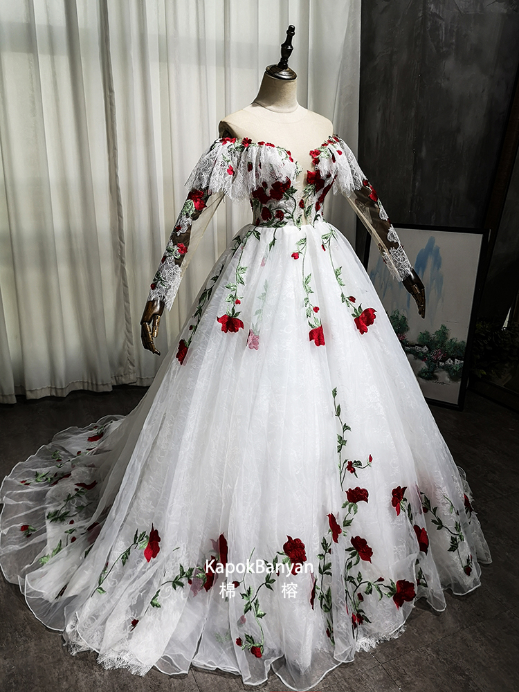 Rose embroidered wedding dress Dili Reba same dress 2024 new fantasy high -end forest, luxurious drag tail Rose embroidered wedding dress Dili Reba same dress 2024 new fantasy high -end forest, luxurious drag tail