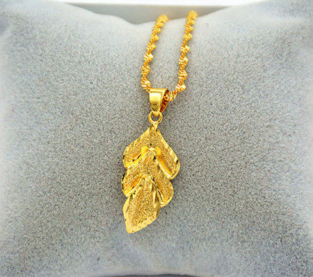 Eurocoin ornament imitation gold pendant for a long time with no color necklace wedding jewellery gold quality Korean version of gold leaf maple