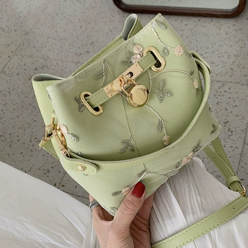 Летняя свежая небольшая небольшая сумка, сумка через плечо, сумка на одно плечо, популярно в интернете