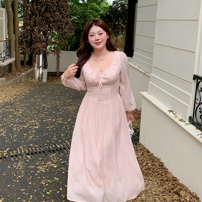 Five-Flower Pattern Is Not a Flesh-Toned Color, but a French-Style Long-Sleeved Dress for Plus-Size Women, with a Gentle Style, Waist-Cinching, Slimming, and Fairy-Like Appearance