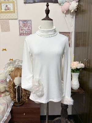 This lolita original design snow fleece high-neck base layer for autumn and winter can be worn in multiple scenarios