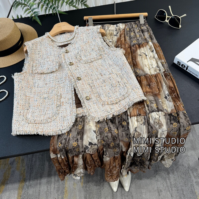 French-Style Tweed Tassel Vest for Women, Spring/Summer 2026, Sleeveless Vest Top with Floral Long Skirt