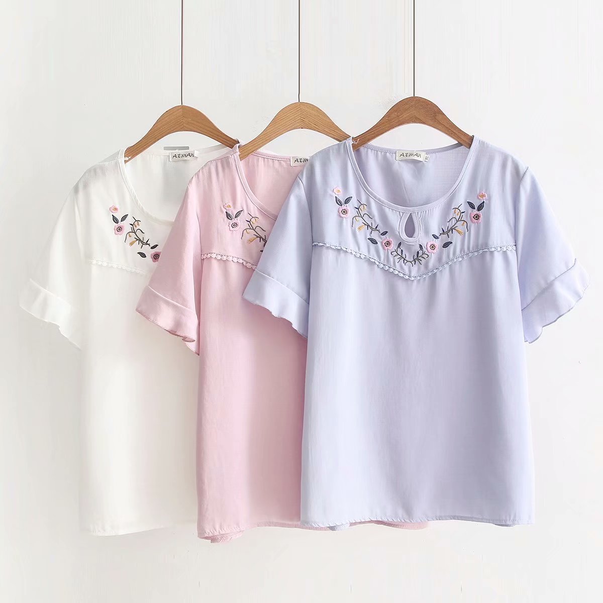 Phụ nữ trung niên và lớn tuổi XL béo phụ nữ mùa hè mới thả lỏng phiên bản Hàn Quốc của áo sơ mi nữ sọc ngắn ba màu những kiểu áo đẹp dành cho tuổi trung niên