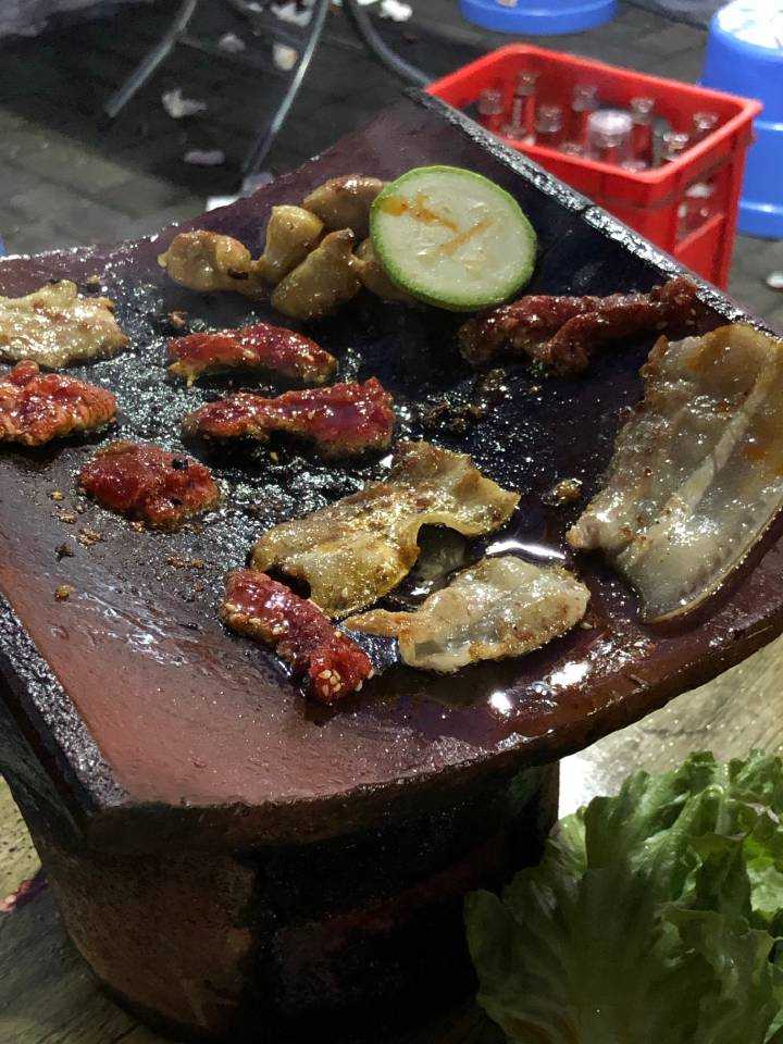 Tile barbecue charcoal hot pot red small stove side furnace charcoal stove household old-fashioned barbecue charcoal stove casserole
