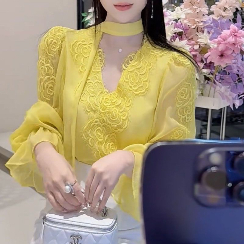 French Retro Lace Patchwork Shirt for Women, Unique Design, Versatile, Sweet, Yellow, Complexion-Enhancing, Stylish Top