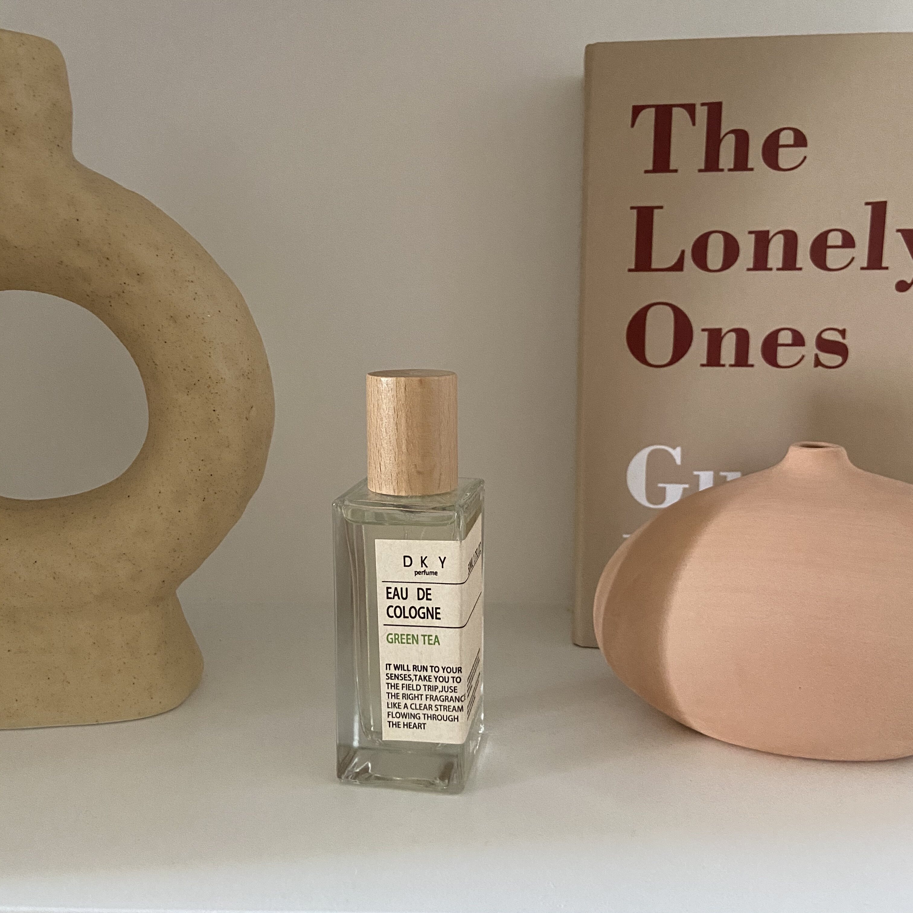 Boring bazaar ins wind niche perfume peach green tea orange blossom lasting light fragrance fresh and fresh girl student cut male fragrance