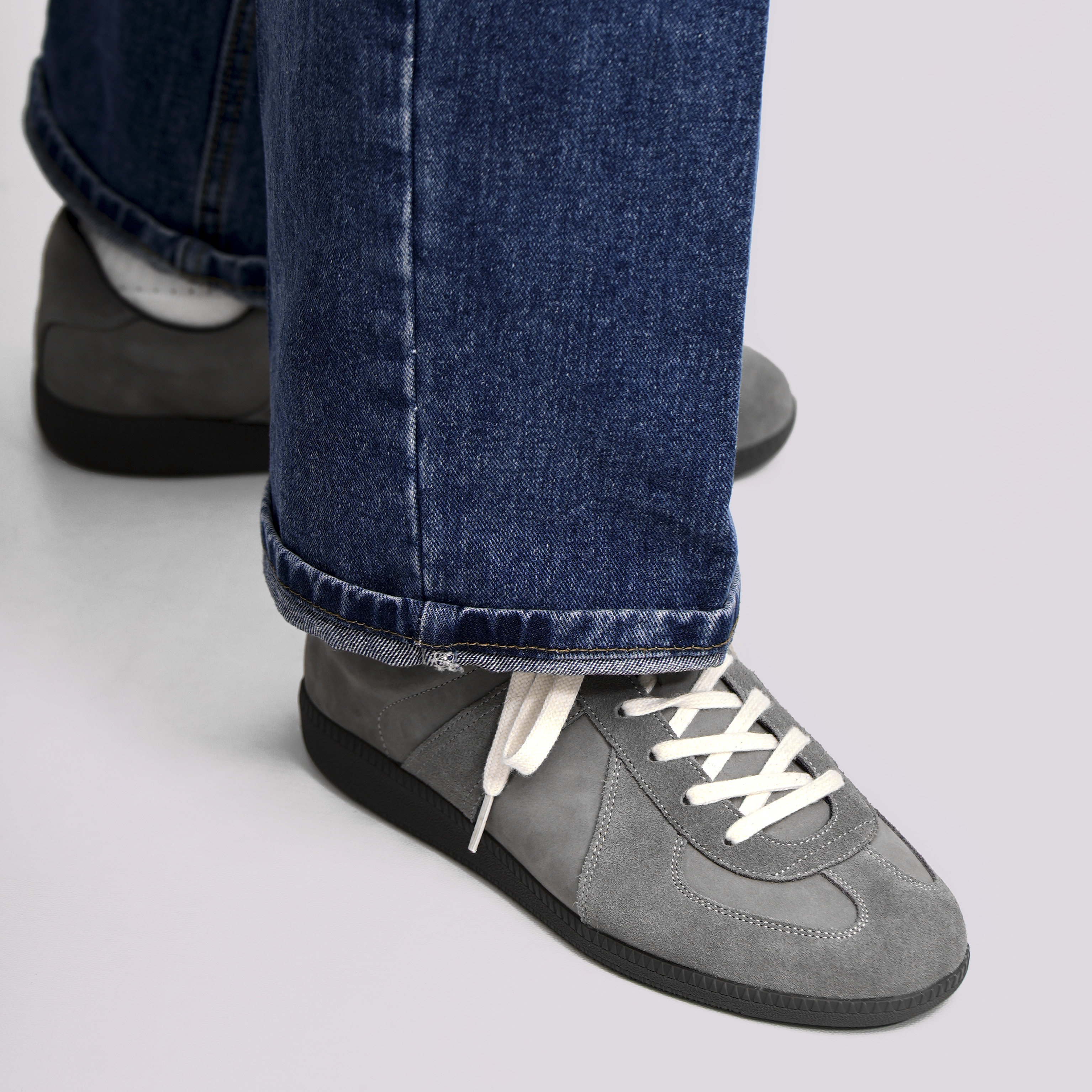 鞋上M啥品牌？揭秘那些以字母M开头的知名鞋履品牌-服装品牌-淘宝百科网, image size:3069x3069