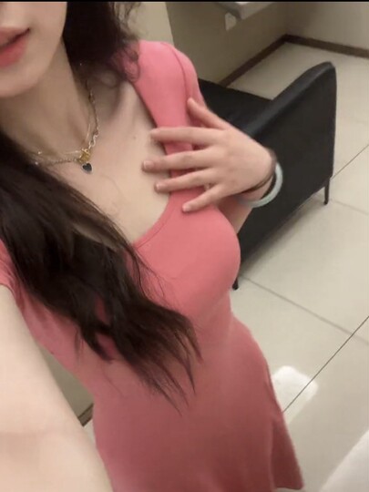 Elegant French-Style Short-Sleeved Summer 2024 New Pink Dress for Women, High-End Long Dress, Waist-Cinching, Slimming A-Line Skirt